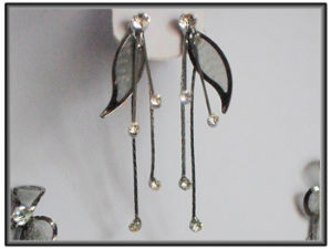 Boucles d'oreilles femme en métal gris