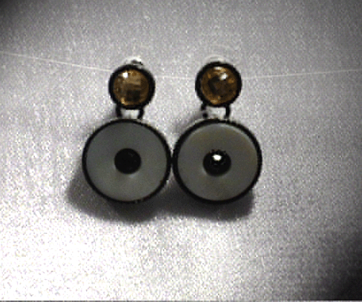 Boucles d'oreilles n&b
