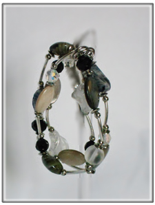 Collier fantaisie,argenté et blanc
