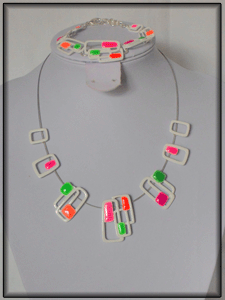 Bracelet multicolore fluo