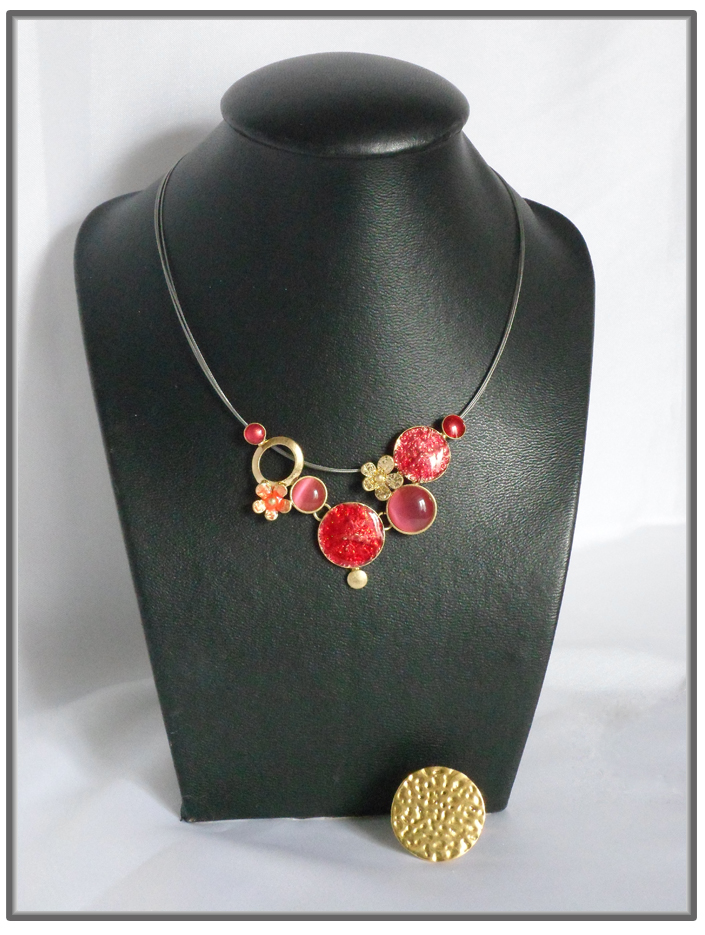 Collier fantaisie doré et rose