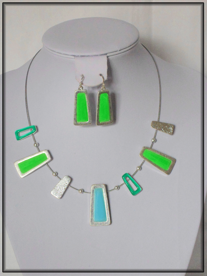 Collier vert